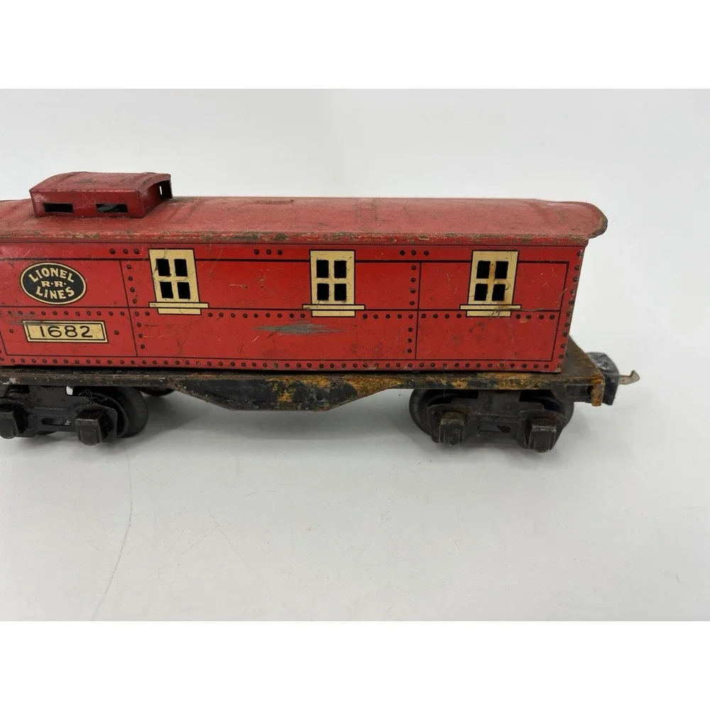 Lionel 1682 Pre-war Tin Caboose USA Made Model Railroad Car